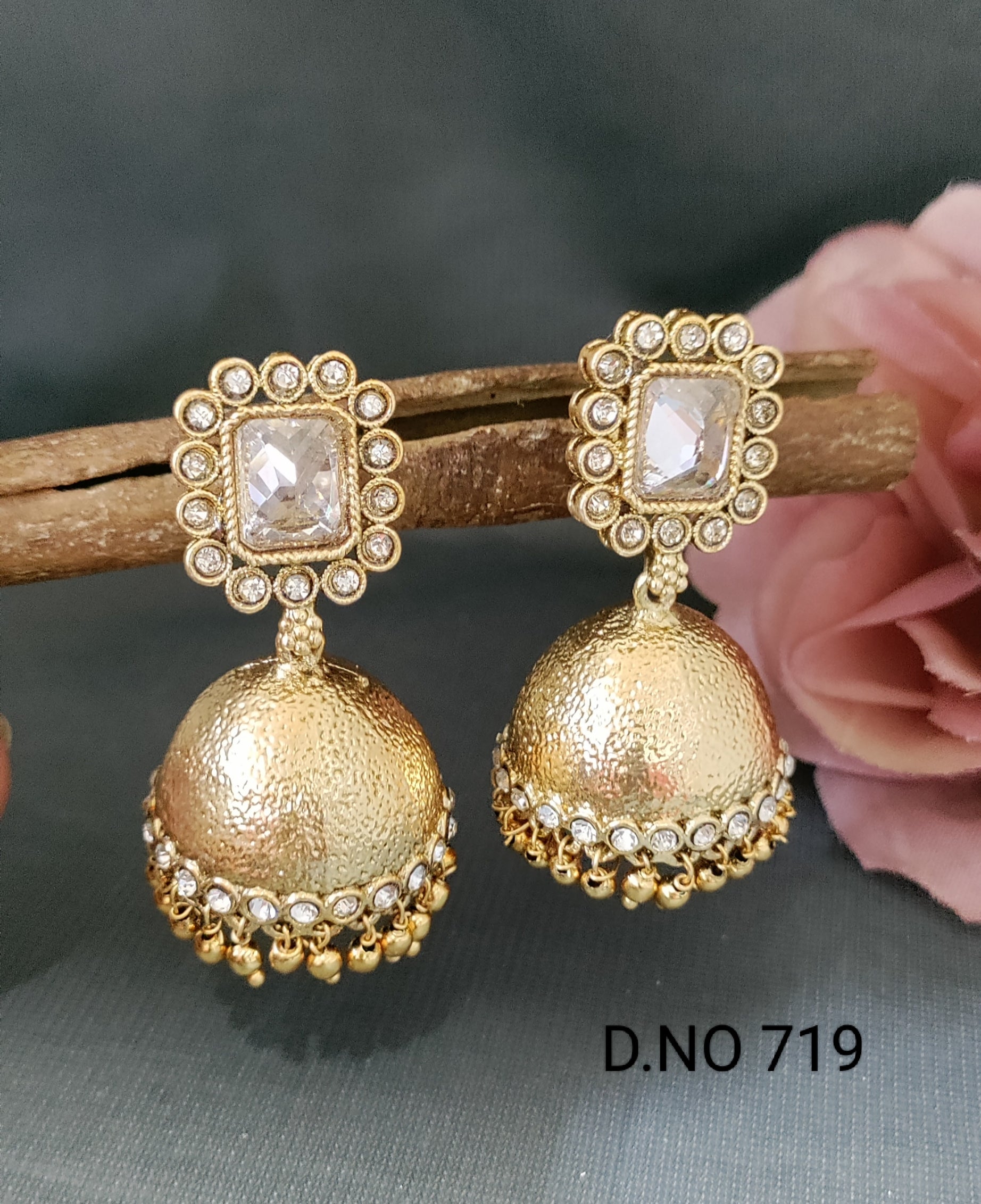 White golden Earring Jhumka By Rchie Wholesale