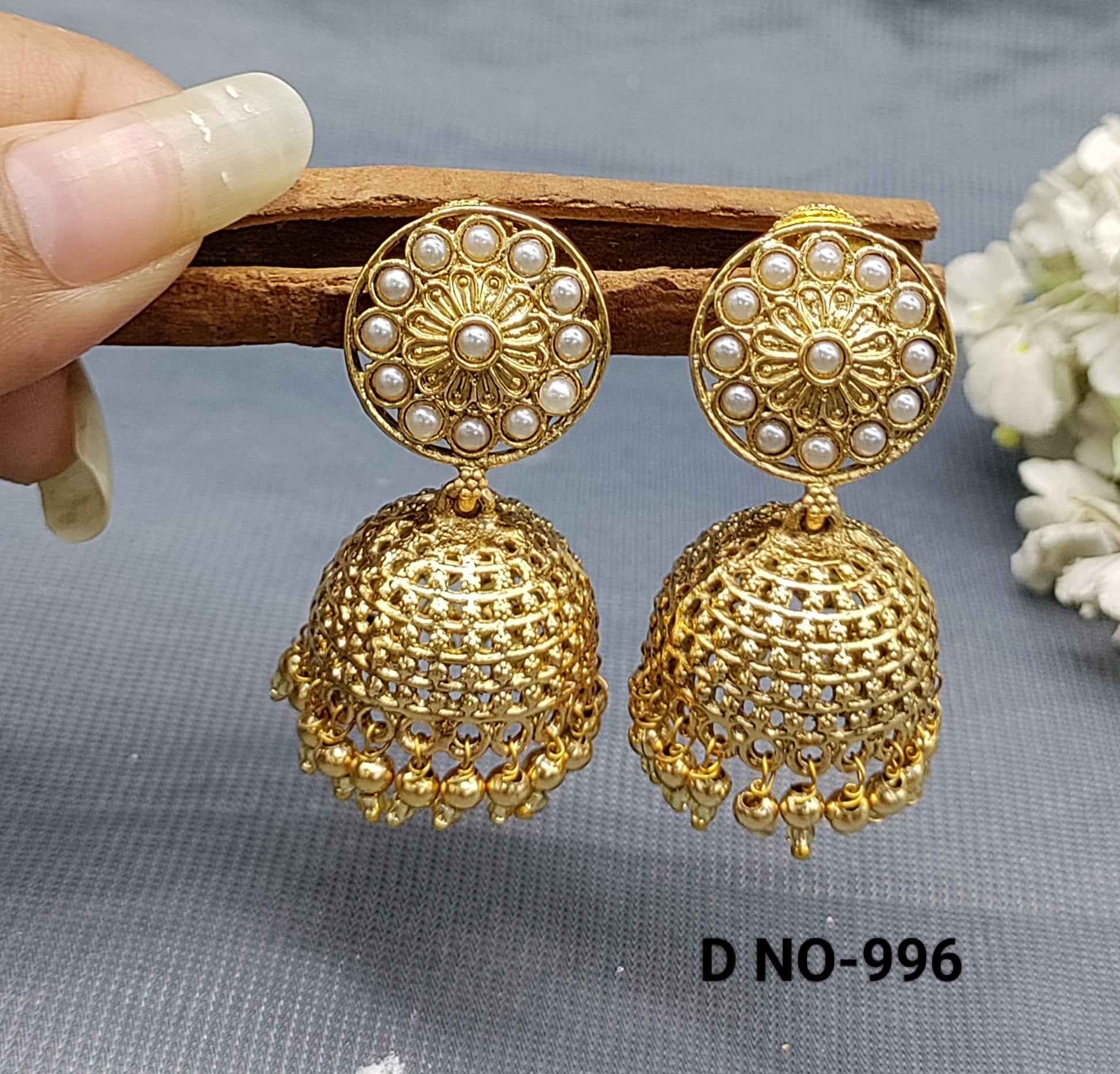 Antique Golden Earrings Sku 996 rchiecreation