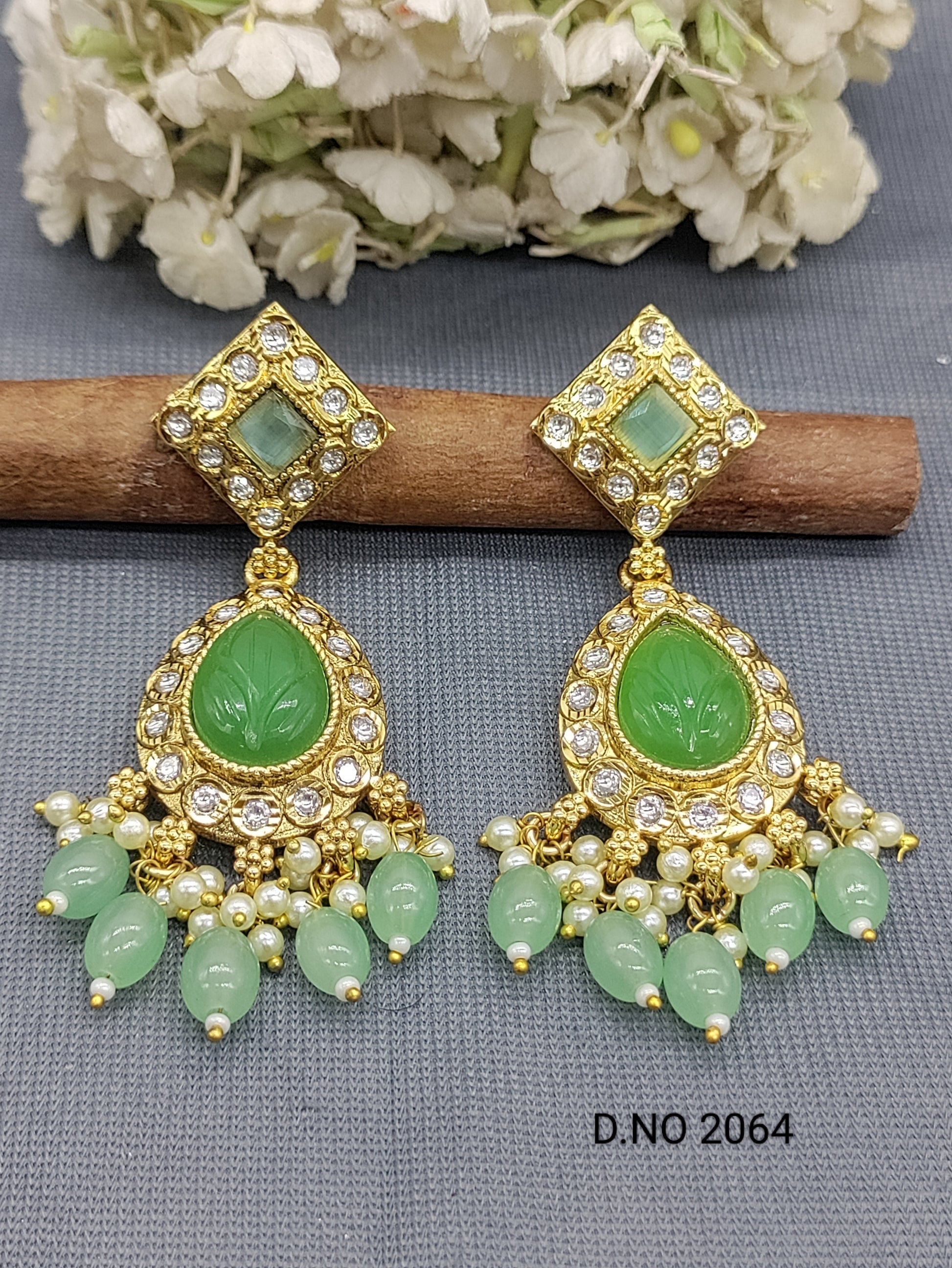 Golden Kundan Earrings Sku 2064 rchiecreation
