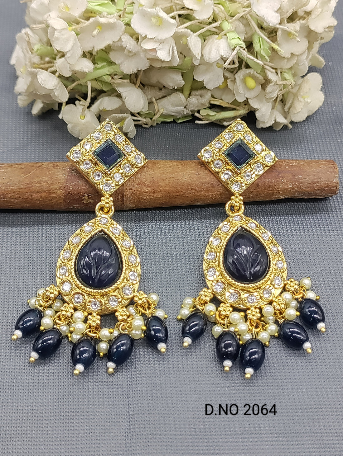 Golden Kundan Earrings Sku 2064 rchiecreation