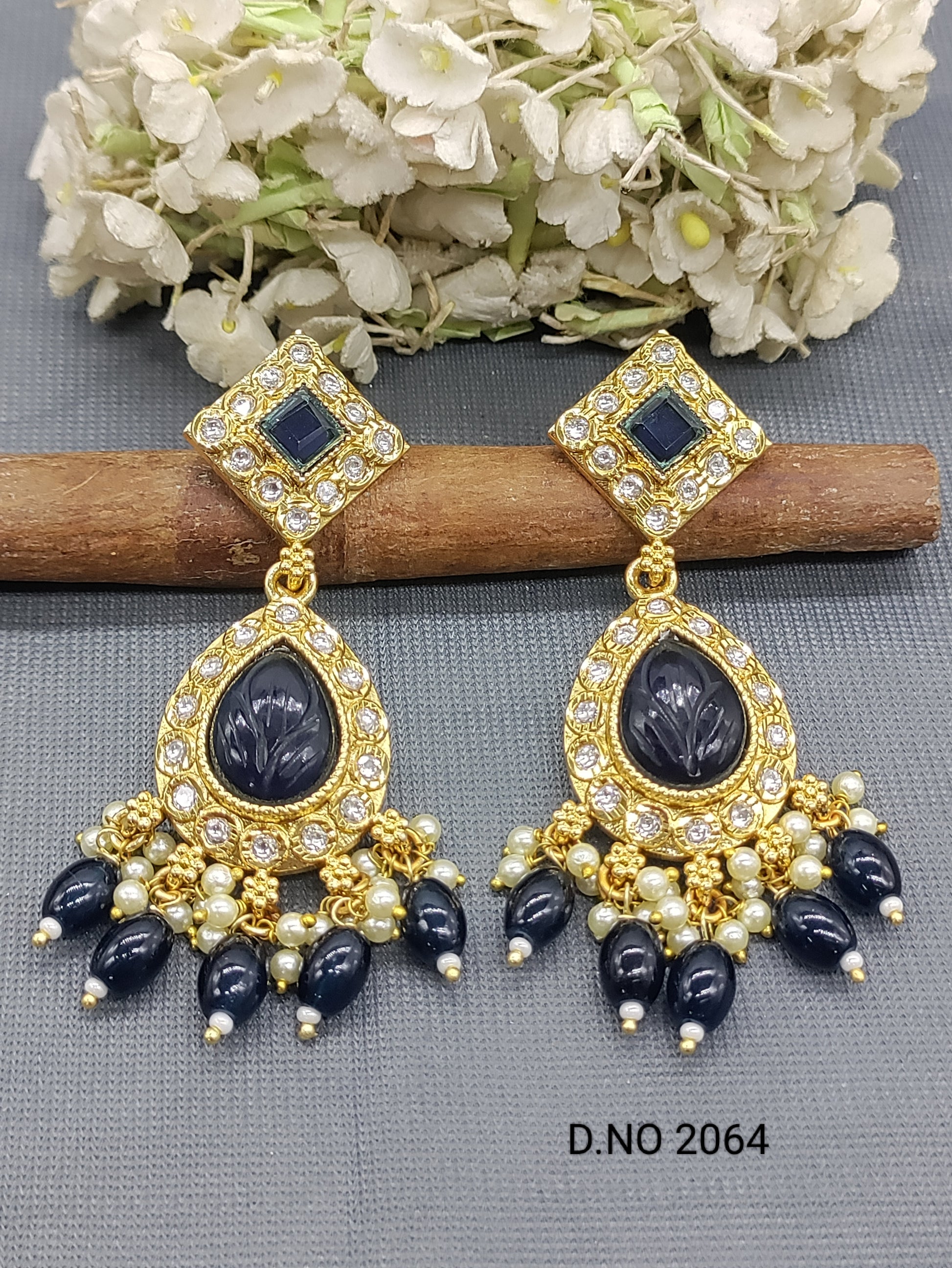Golden Kundan Earrings Sku 2064 rchiecreation