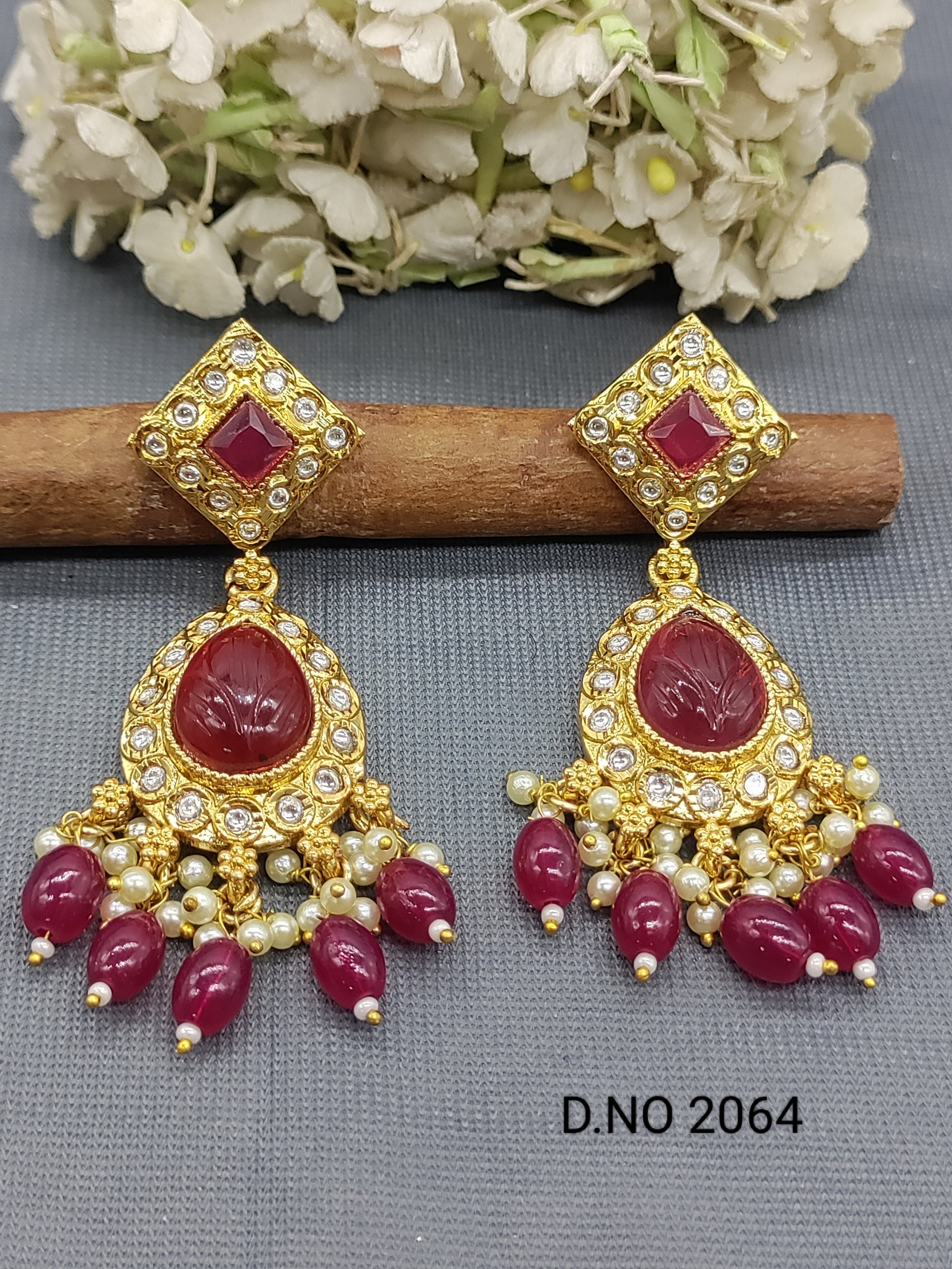 Golden Kundan Earrings Sku 2064 rchiecreation