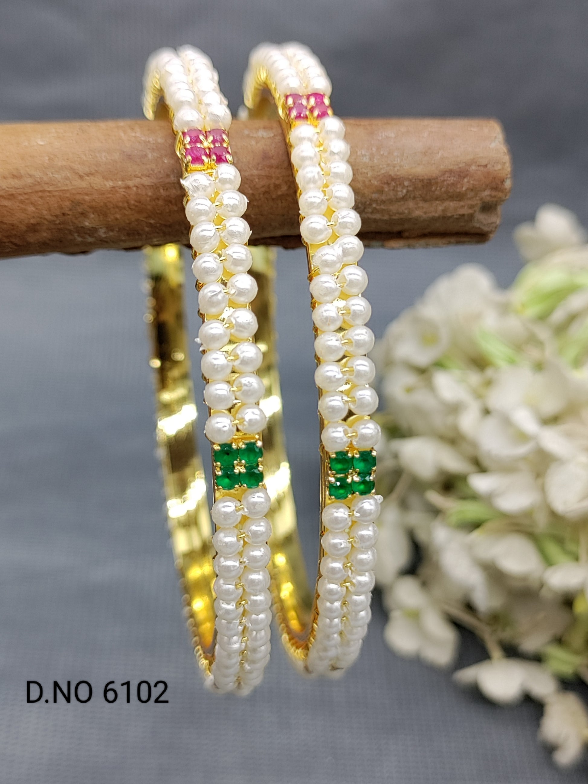 Stone Bangles Golden Sku 6102 rchiecreation
