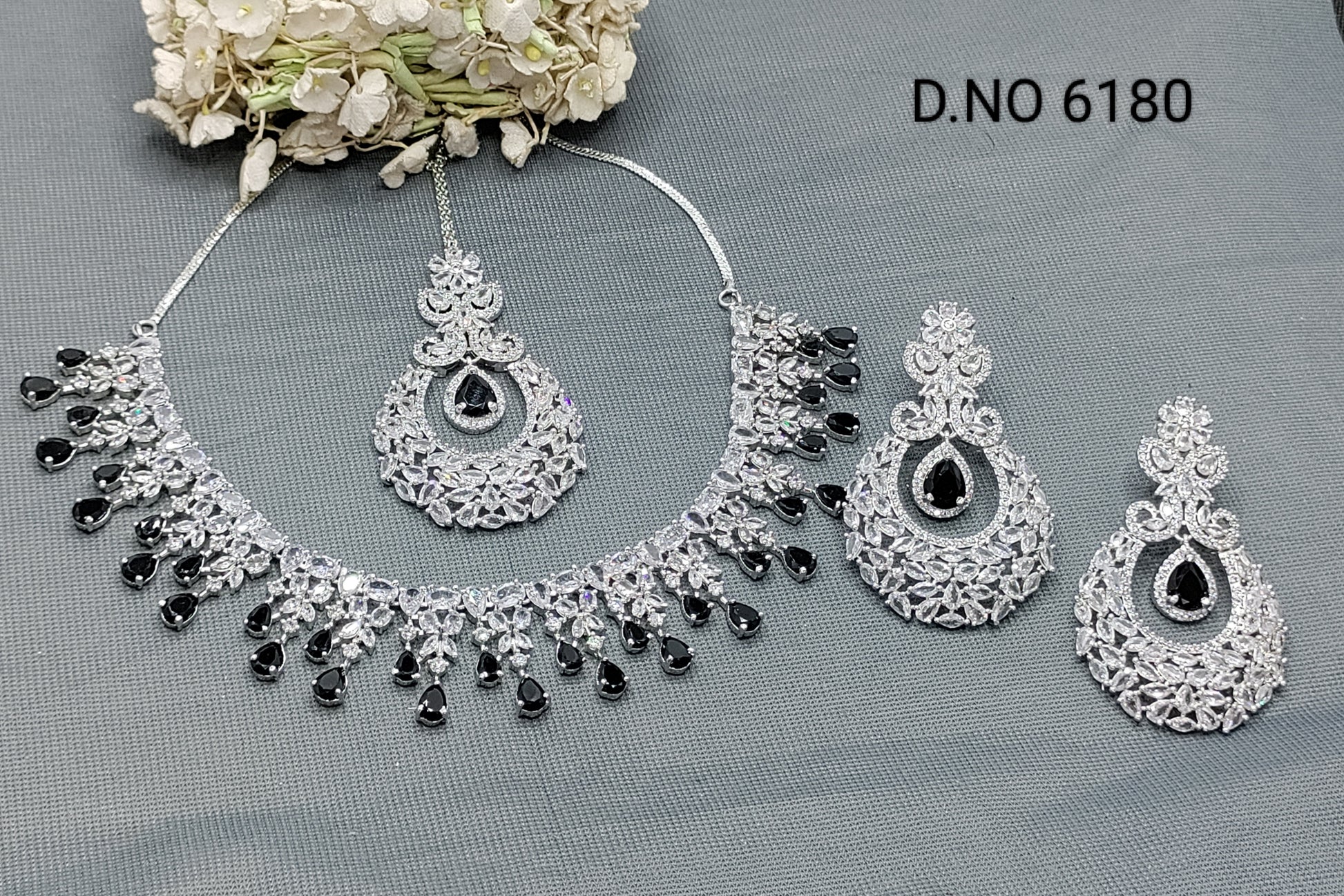 American Diamond Necklace Rodium Sku 6180 C3 rchiecreation