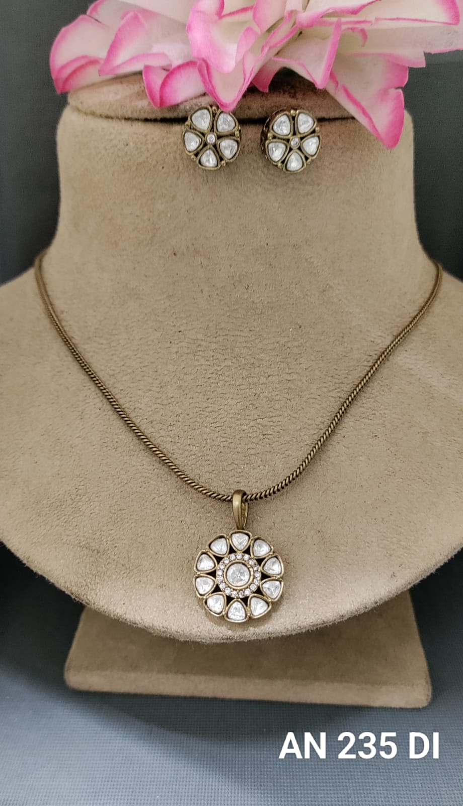 Moissanite Chain pendant Sku AN 235 DI / D-4