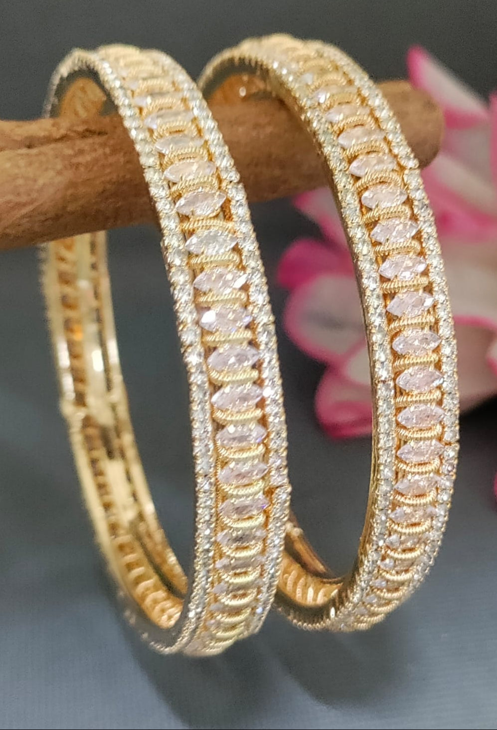 Stone Bangle SKU-S.832