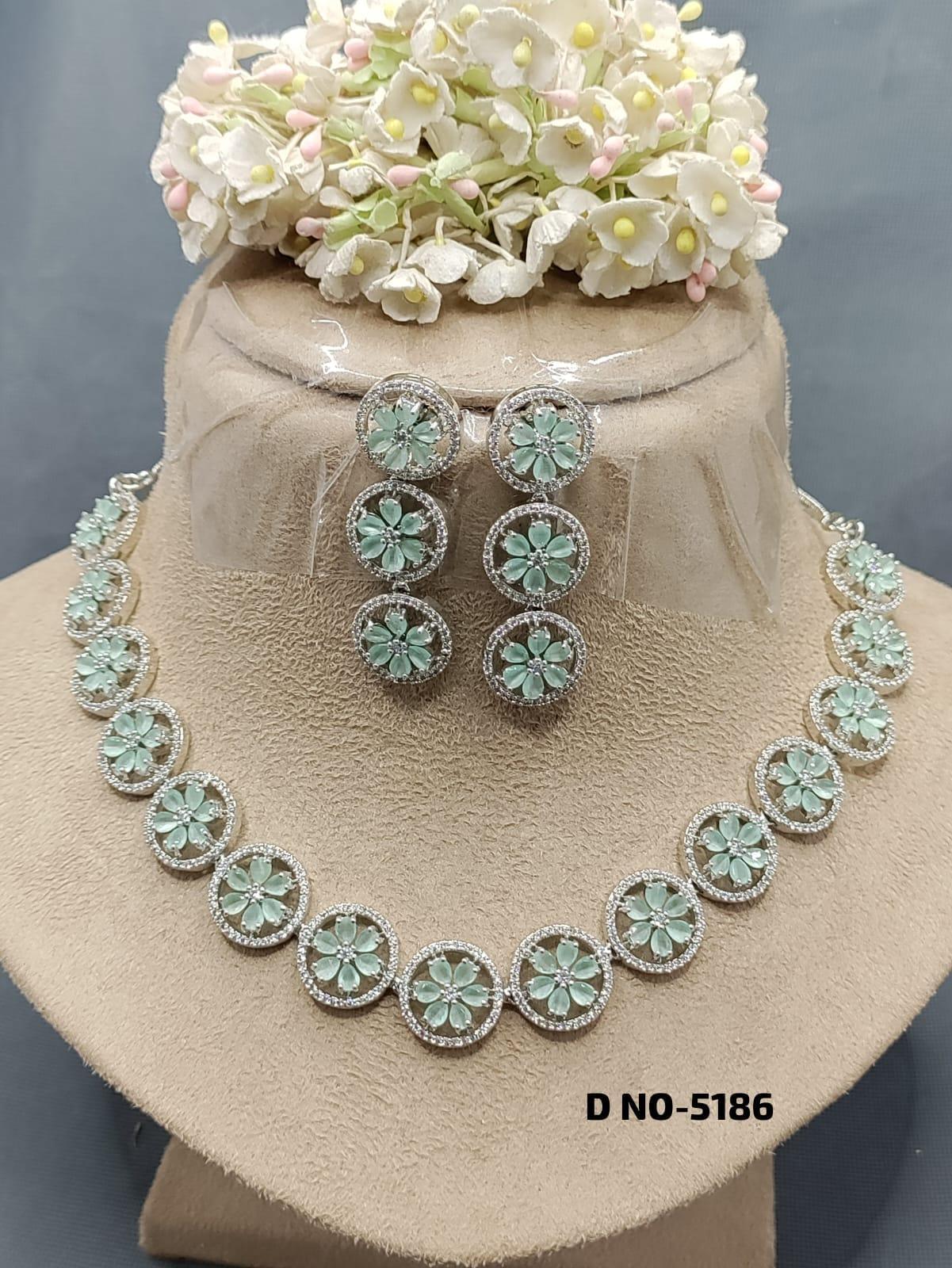 American Diamond Necklace Rodium Sku 5186 C3 - rchiecreation