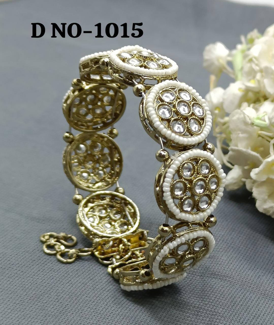 Kundan Women Bracelet Golden Sku 1015 E3 - rchiecreation