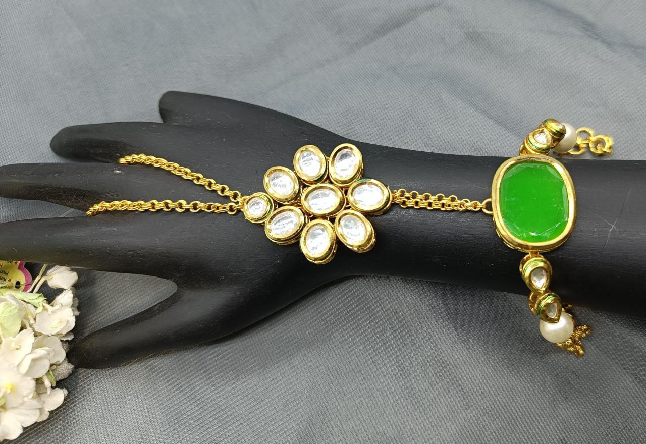 Kundan Women Hath Panja Sku-100 H1 - rchiecreation