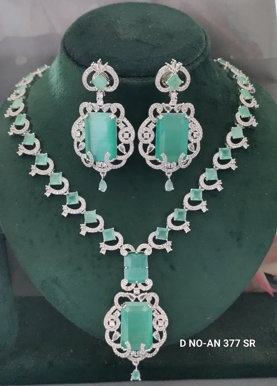 Celebrity American Dimond Necklace set SKU- AN 377 SR C-7