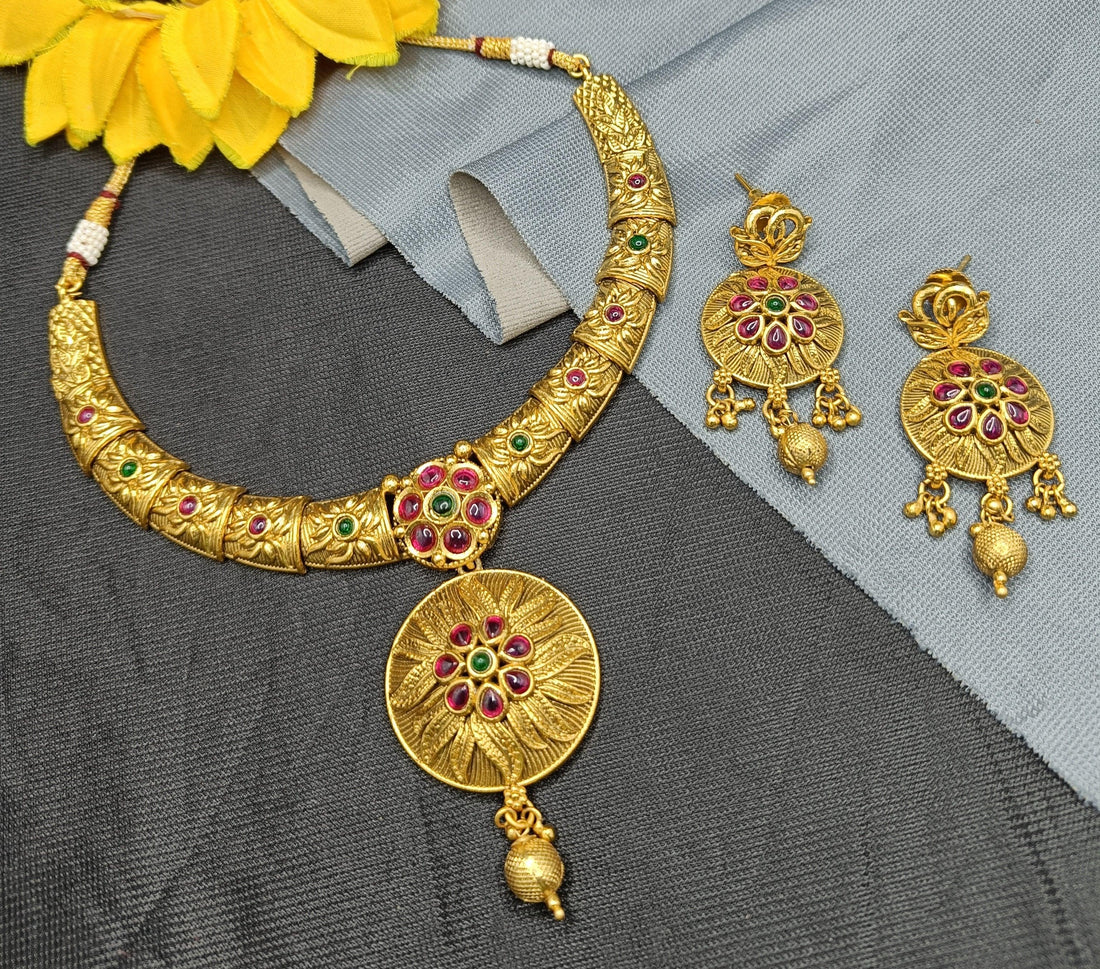 Antique Golden Necklace Set 15006 D3 - rchiecreation