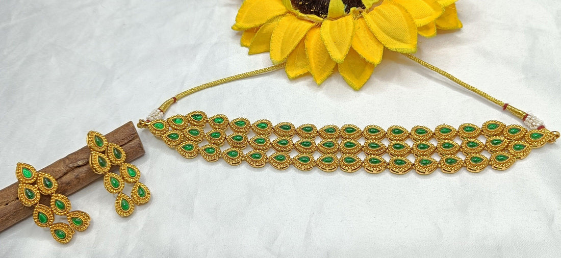 Antique Golden Necklace Set 5885 D3 - rchiecreation
